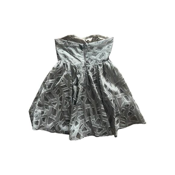 Alice + Olivia Grey Kristin Strapless Gray Dress Textured Fit Flare Dress Mini M - Picture 4 of 10